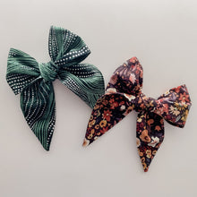 Load image into Gallery viewer, Dominay